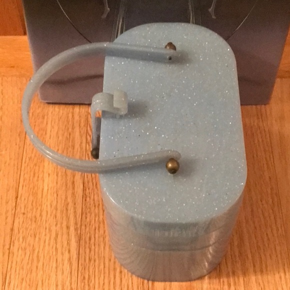 ✨💙✨ RARE! ✨💙✨ Lucite 🚌 double decker 🚌 box bag in Glitter Baby Blue! ✨💙✨ - Picture 3 of 9